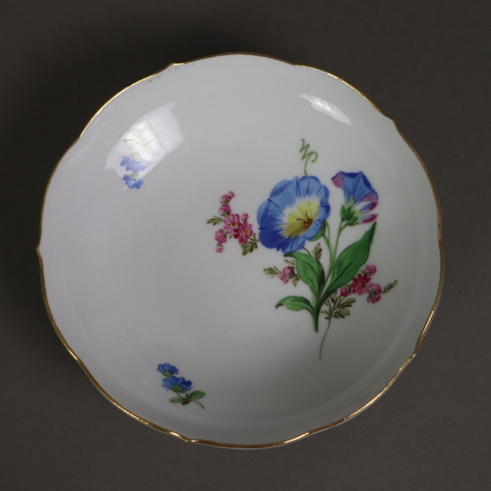 Kaffeeservice für 14 Personen - Meissen, Porzellan, polychrome Blumenmalerei, drei mit Insektenmale - Image 9 of 14