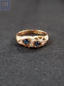 ANTIQUE 18 CARAT GOLD DIAMOND & SAPPHIRE RING WITH GOOD COLOURED SAPPHIRES
