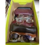 BOX OF VINTAGE SPECTACLES/GLASSES