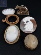 COLLECTION OF UNMOUNTED CAMEOS, COIN HOLDER, CAMEOS AND ROMA SPIRIT CHARM