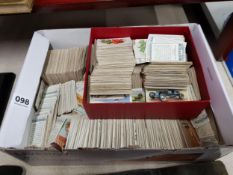 LARGE QUANTITY OF CIGARETTE CARDS