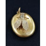 VICTORIAN 18 CARAT LOCKET WITH 9 CARAT GOLD INSECT TOTAL WEIGHT 18.3G