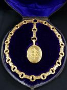 EXQUISITE LATE VICTORIAN 18 CARAT BLOOMED GOLD NECKLACE AND LOCKET SET IN ORIGINAL FITTED VELVET
