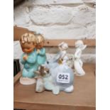 1 LLADRO AND 4 GOEBEL FIGURES