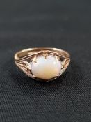 9 CARAT GOLD AND OPAL RING 2.3GRAMS
