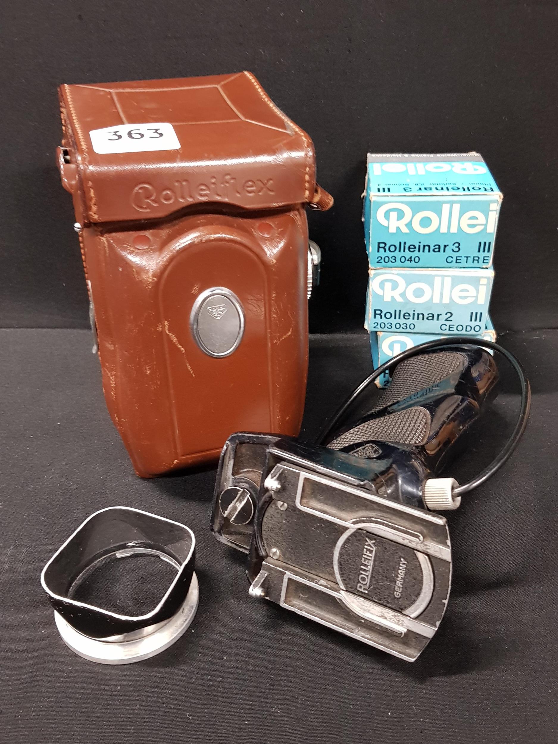 ROLLEIFLEX F2.8 80MM 2461511 DBP DBGH LENS HOOD AND CASE ROLLEIFLEX HAND GRIP AND SHUTTER RELEASE