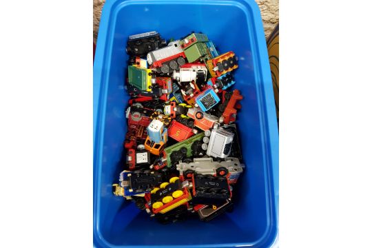 TUB LOT OF MODEL CARS ETC