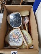 COLLECTION OF LADIES VINTAGE DRESSING TABLE ITEMS