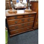 ANTIQUE 4 DRAWER GRADUATED CHEST OF DRAWERS