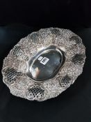 LARGE ORNATE SILVER DISH HALLMARKED FOR CHESTER 332G 31CM IN LENGTH