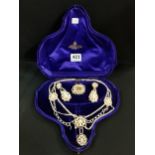SUITE OF GEORGIAN SEED PEARL MOURNING JEWELLERY WITH GOLD CATCHES & MOUNTS