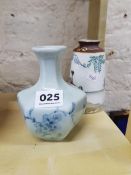 2 CHINESE VASES