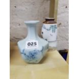 2 CHINESE VASES