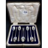 CASED SET OF SILVER TEASPOONS AND SILVER SUGAR TONGS - SHEFFIELD 1911-12 BY JOHN ROUND & SON