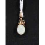 14 CARAT GOLD AND OPAL PENDANT