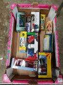 BOX OF CORGI AND OTHER BOXED MODEL CARS TO INCLUDE FAWLTY TOWERS, ITALIAN JOB, LOVEJOY AND OTHERS