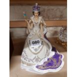 COLLECTABLE QUEEN FIGURE