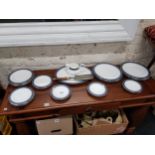 QUANTITY OF ROYAL DOULTON SHERBROOKE TEA/DINNERWARE