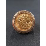 HALF SOVEREIGN IN GOLD MOUNT RING