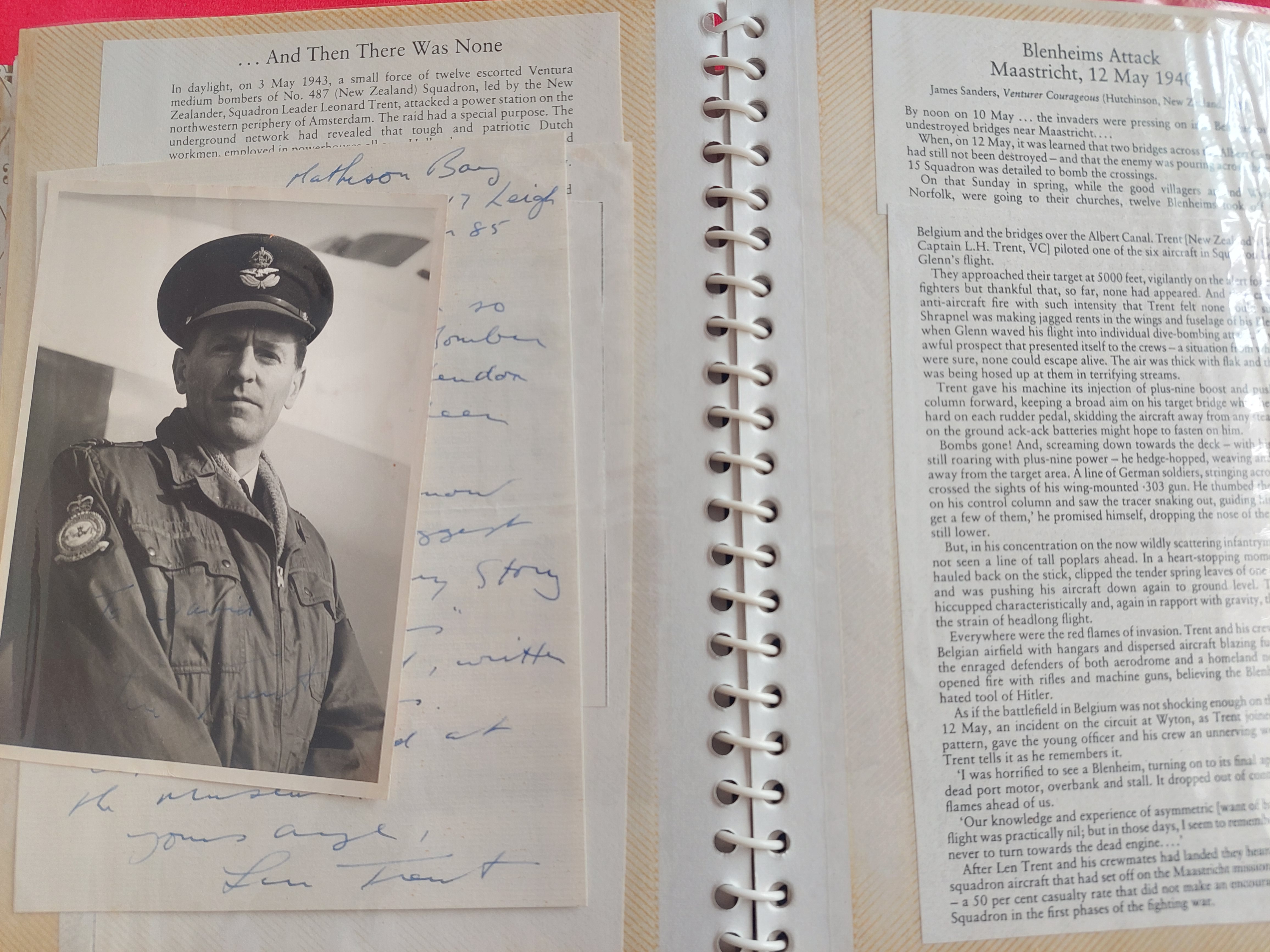 LARGE QUANTITY OF WORLD WAR 2 ROYAL AIR FORCE AUTOGRAPHS AND SIGNED MEMORABILIA - Image 20 of 26