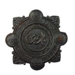 FIRST ISSUE GARDA HELMET PLATE ( FOR NIGHT USE). FIRST ISSUE CAP BADGES AFTER INDEPENDANCE 1922.