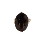 VINTAGE 9 CARAT GOLD SMOKEY QUARTZ RING SIZE N AND A HALF