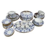 LARGE QUANTITY OF SPODE BLUE COLONEL DINNERWARE