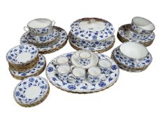 LARGE QUANTITY OF SPODE BLUE COLONEL DINNERWARE