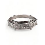 18 CARAT WHITE GOLD AND DIAMOND RING WITH 1.3 CARAT OF DIAMONDS
