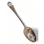 SILVER BERRY SPOON 22CM LONDON 1906-07 WILLIAM HUTTON & SONS LTD