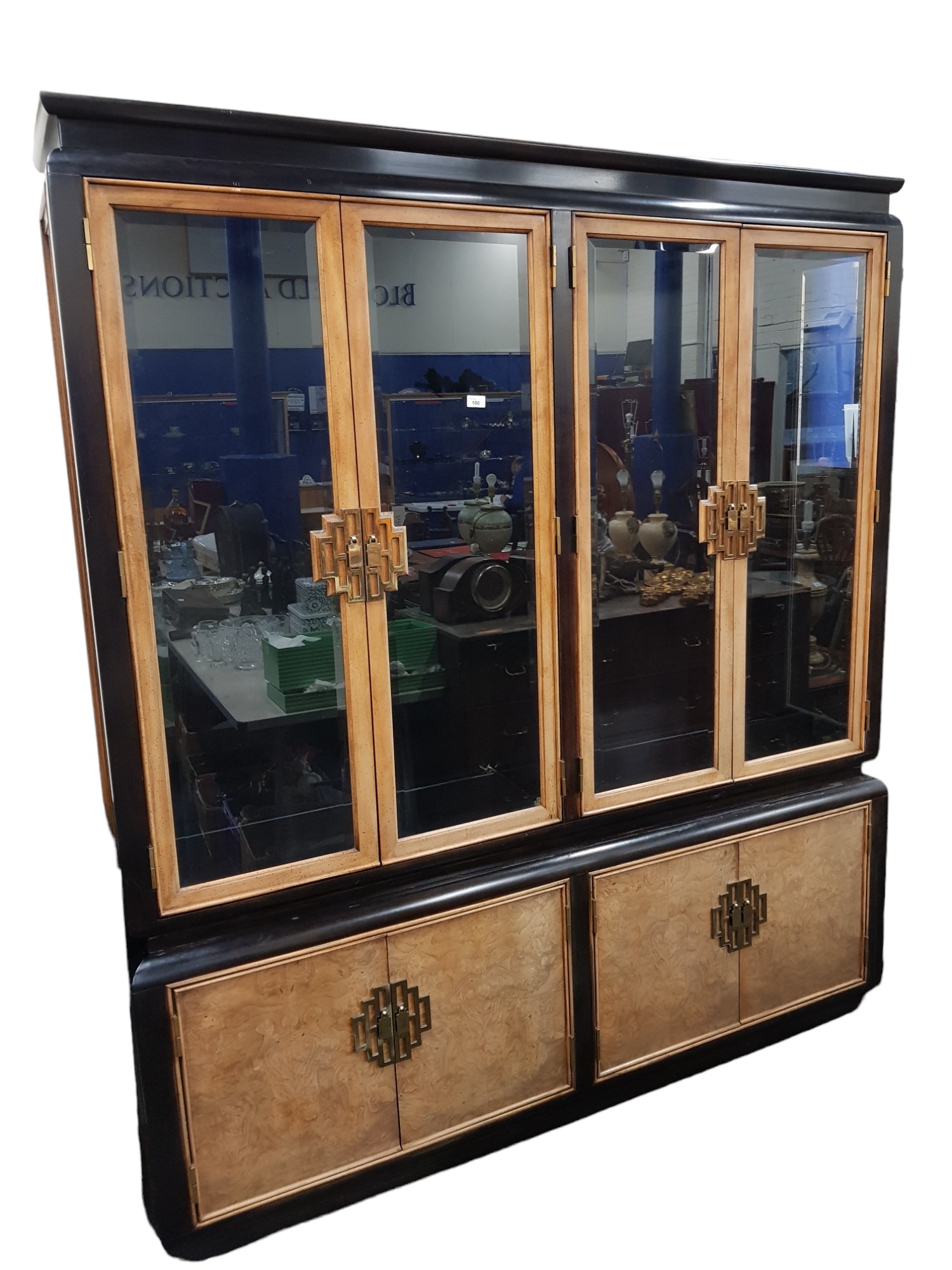 FINE ORIENTAL 4 DOOR DISPLAY CABINET