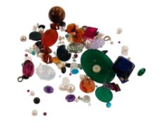 BAG OF MIXED GEMSTONES TO INCLUDE DIAMONDS, SAPPHIRE, RUBY AND AMETHYST ETC