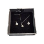 SILVER PEARL NECKLACE & EARRING SET (BOXED)