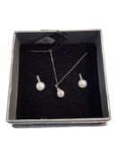 SILVER PEARL NECKLACE & EARRING SET (BOXED)