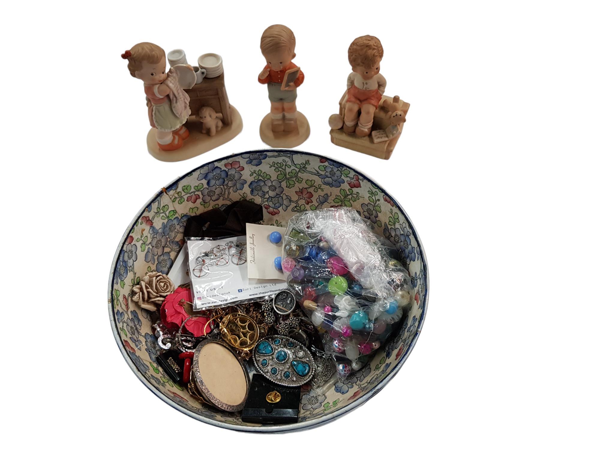 PORCELAIN BOWL, LOOSE BEADS & COSTUME JEWELLERY ETC