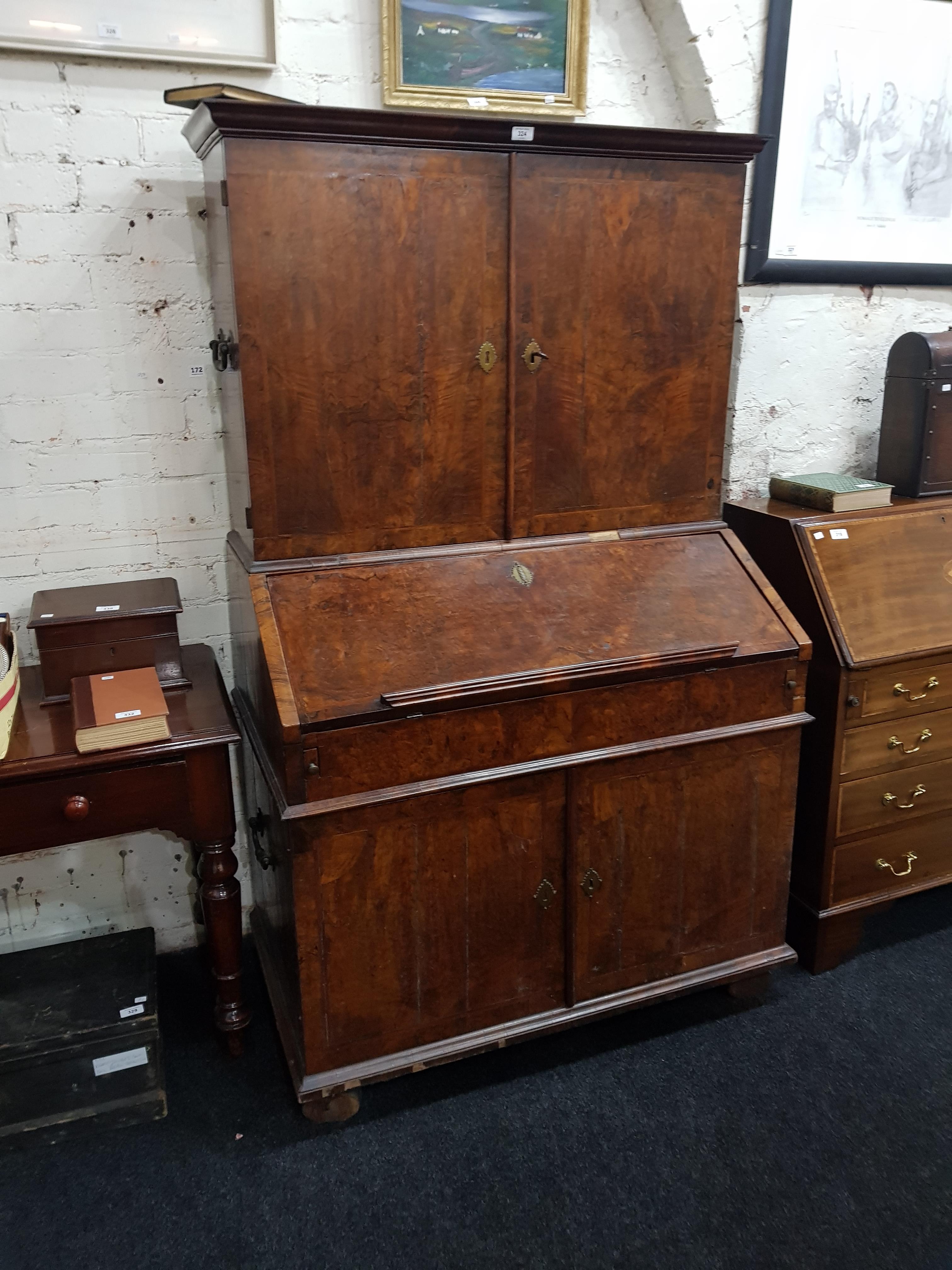 LATE 18TH CENTURY DUTCH/NORTHERN EUROPEAN WALNUT BUREAU CABINET WITH A RECTANGULAR CORNICE OVER A - Image 4 of 9