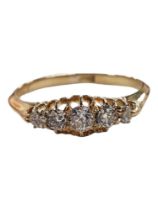 18 CARAT YELLOW GOLD 5 STONE DIAMOND RING WITH 0.40 CARAT OF DIAMONDS