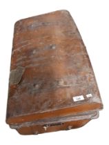 TIN TRUNK TO CONTAIN PRINTS