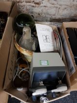 BOX LOT TO INCLUDE VIEWER, FLOWER POT GLASS FLOAT BIRD FIGURE & VIEWING CARDS