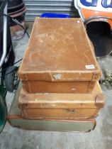 3 VINTAGE SUITCASES