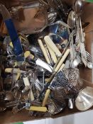 LARGE BOX OF CUTLERY & COLLECTORS SPOONS