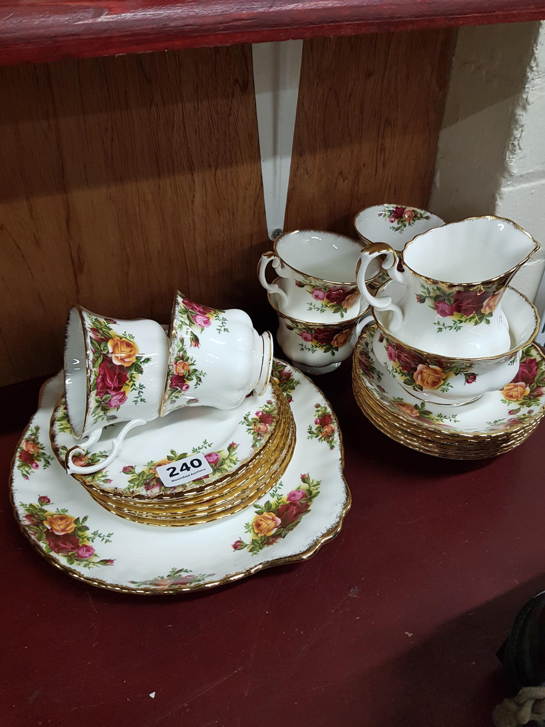21 PIECE OLD COUNTRY ROSE TEA SET