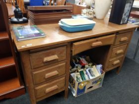 ANTIQUE OAK DESK