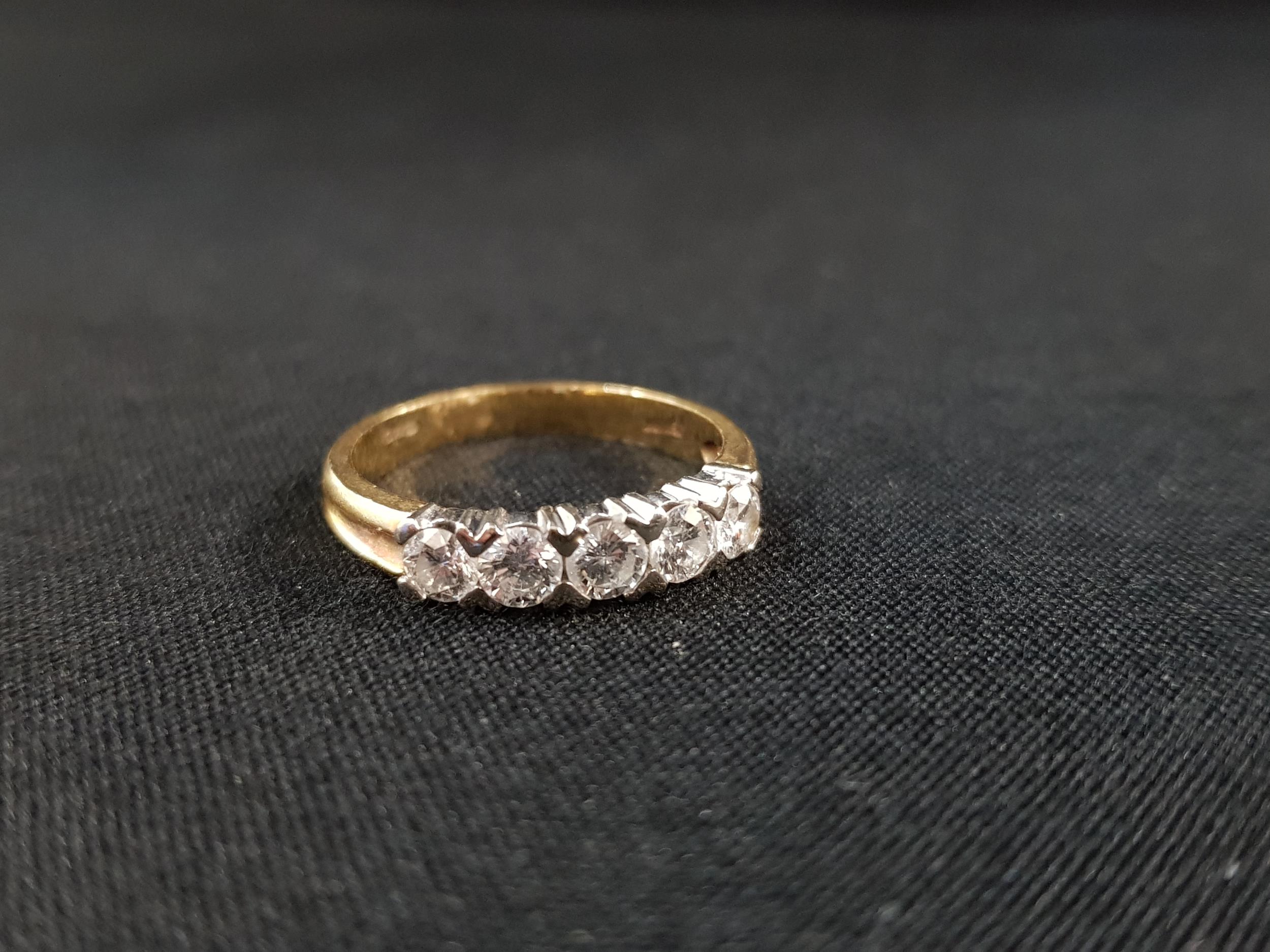 18 CARAT YELLOW GOLD 5 STONE DIAMOND RING WITH 0.75 CARAT OF DIAMONDS