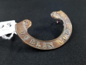 DUBLIN COUNTY MILITIA SCROLL FORAGE CAP BADGE