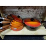 QUANTITY OF LE CREUSET POTS & CASSEROLE DISHES