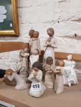 QUANTITY OF WILLOW TREE FIGURES & 1 ROYAL DOULTON FIGURE