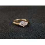 18 CARAT YELLOW GOLD DIAMOND CLUSTER RING WITH 0.25 CARAT OF DIAMONDS