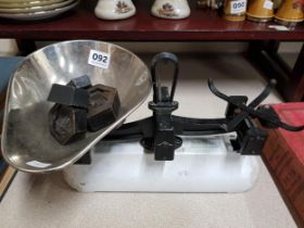 VINTAGE AVERY SCALES & WEIGHTS