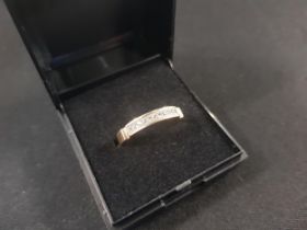 18 CARAT GOLD DIAMOND SET RING (SIZE R) 2.1 GRAMS